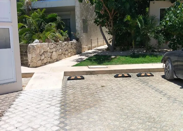 Akumalito Santamar * Akumal